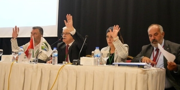 baskan-deveciler-t-c-cevreci-belediyeler-birligi-baskanligina-yeniden-secildi.jpg
