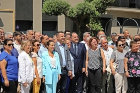 baskan-dutlulu-akhisarda-muhtarlarla-bulustu.jpg