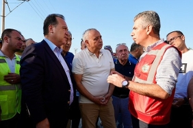 baskan-dutlulu-soma-yanginini-yerinde-inceledi.jpg