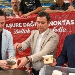 baskan-erkan-aydin-hamitlerde-asure-bereketini-vatandaslarla-paylasti.jpg
