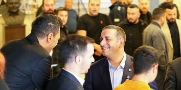 baskan-erman-uzun-mesai-arkadaslariyla-bayramlasti.jpg