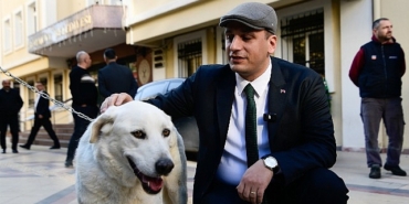 baskan-eski-uyutmadi-sahiplendi.jpg