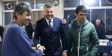baskan-gorkem-duman-mahalle-ziyaretlerini-surduruyor.jpg