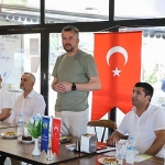 baskan-gorkem-duman-muhtarlarla-bulustu.jpg