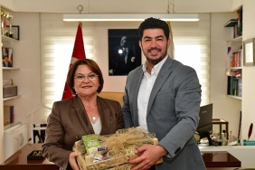 baskan-hatice-gencay-cevreci-belediyeler-birligi-toplantisinda-yer-aldi.jpg