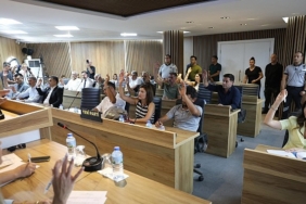 baskan-hatice-gencayin-onerisiyle-akyenikoy-dugun-salonu-yil-sonuna-kadar-ucretsiz.jpg