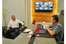 baskan-mesut-erginden-altinovaya-ziyaret.jpg