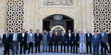 baskan-muhittin-bocek-vatandaslarla-bayramlasti.jpg
