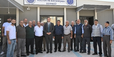baskan-omer-eski-naldoken-sakinleriyle-bulustu.jpg