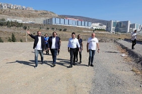 baskan-onaldan-saha-mesaisi-baskan-onal-mahallelerde-projeleri-inceledi-vatandaslarla-bulustu.jpg