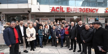 baskan-ovalioglu-esenyurtta-demokrasi-nobeti-tuttu.jpg