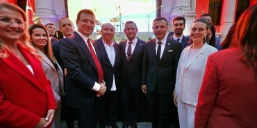 baskan-ovalioglu-istanbul-evinin-acilis-resepsiyonuna-katildi.jpg