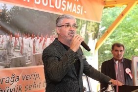 baskan-ozarslan-sehit-babalari-ve-gazilerle-babalar-gunu-programinda-bulustu.jpg