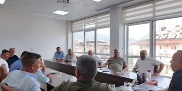 baskan-ozel-mermer-sektoru-temsilcileriyle-bir-araya-geldi.jpg