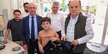baskan-pekyatirmaci-ve-milletvekili-baykandan-esnaf-ziyareti.jpg