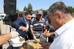 baskan-rasim-ari-sehrin-her-noktasinda-vatandaslarla-bir-arada.jpg