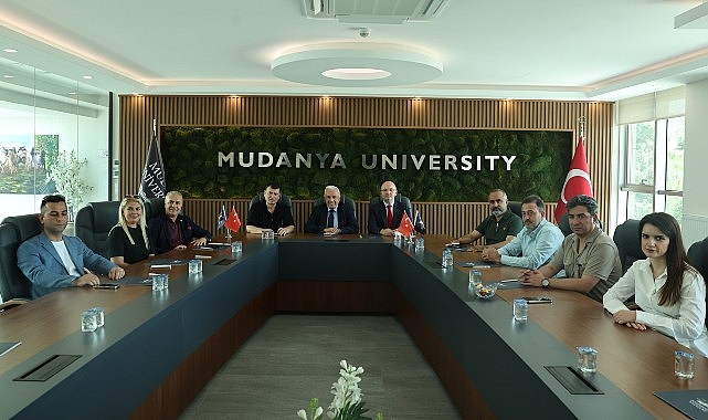baskan-sadi-ozdemir-ozel-egitim-kurumlari-temsilcileri-ile-bulustu.jpg