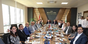 baskan-sadi-ozdemir-sanayicilerle-bulustu.jpg