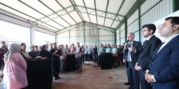 baskan-taban-personellerle-sabah-corbasinda-bulustu.jpg