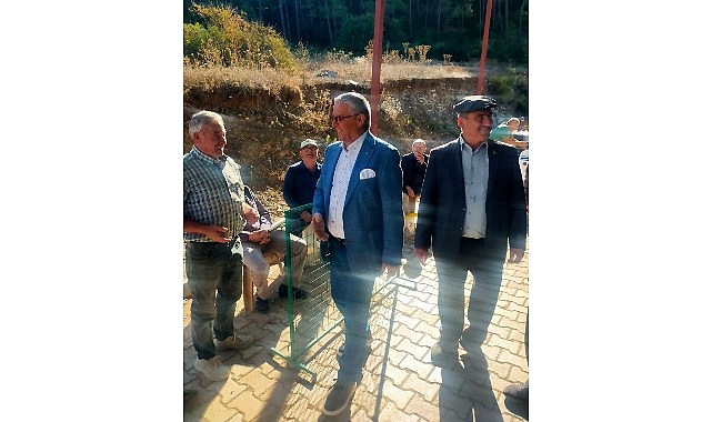 baskan-topaloglu-zeytin-sikma-fabrikasini-ziyaret-etti.jpg