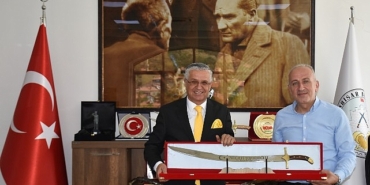 baskan-topaloglundan-baskan-kilica-ziyaret.jpg
