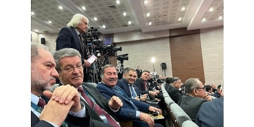 baskan-topuz-osbuk-23-olagan-genel-kurul-toplantisina-katildi.jpg