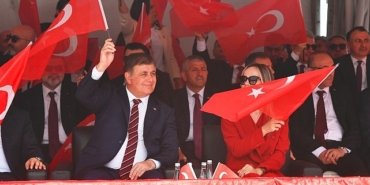 baskan-tugay-9-eylul-icin-mesaj-yayimladi-izmirin-daglarinda-her-daim-cicekler-actiracagimiza-soz-veriyorum.jpg