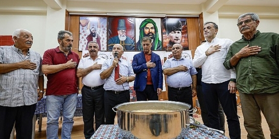 baskan-tugay-asure-lokmasini-paylasti.jpg