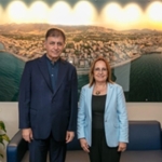 baskan-tugay-guzelbahcede-esnaf-ve-vatandaslarla-bulustu.jpg