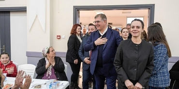 baskan-tugay-ilk-iftarda-odemislilerle-bulustu-yuregimizdeki-iyiligi-cogaltalim.jpg
