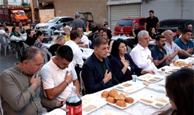 baskan-tugay-kinikta-muharrem-lokmasini-paylasti.jpg