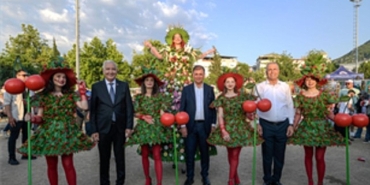 baskan-tugay-kiraz-kenti-kemalpasada.jpg