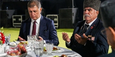 baskan-tugay-ozgurlugumuzu-sehitlerimizin-canina-ve-gazilerimizin-cesaretine-borcluyuz.jpg