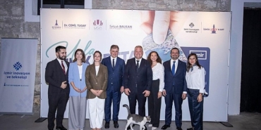 baskan-tugay-urla-karti-tanitti-dunyaya-ornek-olacagiz.jpg