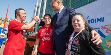 baskan-tugay-yetenekli-cocuklarin-spor-egitimlerini-biz-ustlenecegiz.jpg