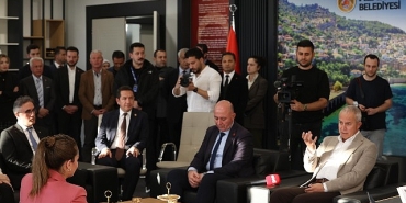 baskan-vekili-busra-ozdemir-alanyada.jpg