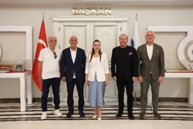 baskan-vekili-busra-ozdemir-alanyaspor-yonetimini-agirladi.jpg