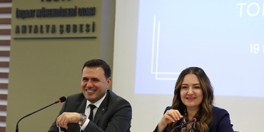 baskan-vekili-busra-ozdemir-esgudum-kurulu-ile-bir-araya-geldi.jpg