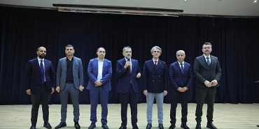 baskan-vekili-ibrahim-akin-belediye-personeli-ile-bulustu.jpg