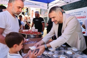 baskan-vekili-ibrahim-akindan-vatandaslara-asure-ikrami.jpg