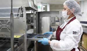 bcc-catering-manisa-merkez-mutfagiyla-sanayi-bolgelerinde-buyuyor-KAf9kPkm.jpg