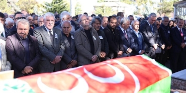 belediye-baskani-rasim-ari-sahir-solmazin-cenaze-torenine-katildi.jpg