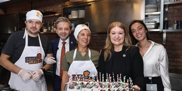 beyaz-baston-gununde-farkindalik-yaratan-atolye-calismasi.jpg
