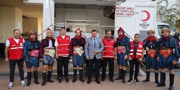 bilim-kultur-ve-sanat-senligine-turk-kizilay-karsiyaka-subesinden-destek.jpg