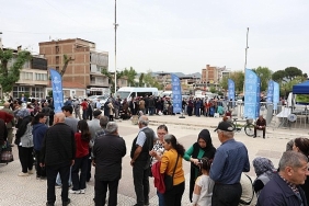 binlerce-fide-kusadasi-ve-incirliova-ilcelerinde-vatandaslarla-bulustu.jpg