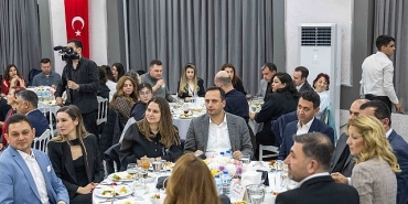 bornovada-tekstil-muhendislerinden-guclu-mesaj.jpg
