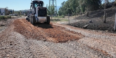 bornovada-yeni-yol-calismasi.jpg
