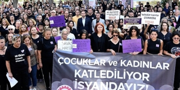 bornovali-kadinlardan-gar-katliaminin-yildonumunde-anma-yasamak-istiyoruz.jpg