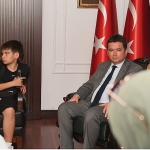 bosnali-ogrencilerden-baskan-aydina-ziyaret.jpg