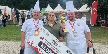bursa-gastronomi-festivalinin-sampiyonu-gastro-inegol.jpg